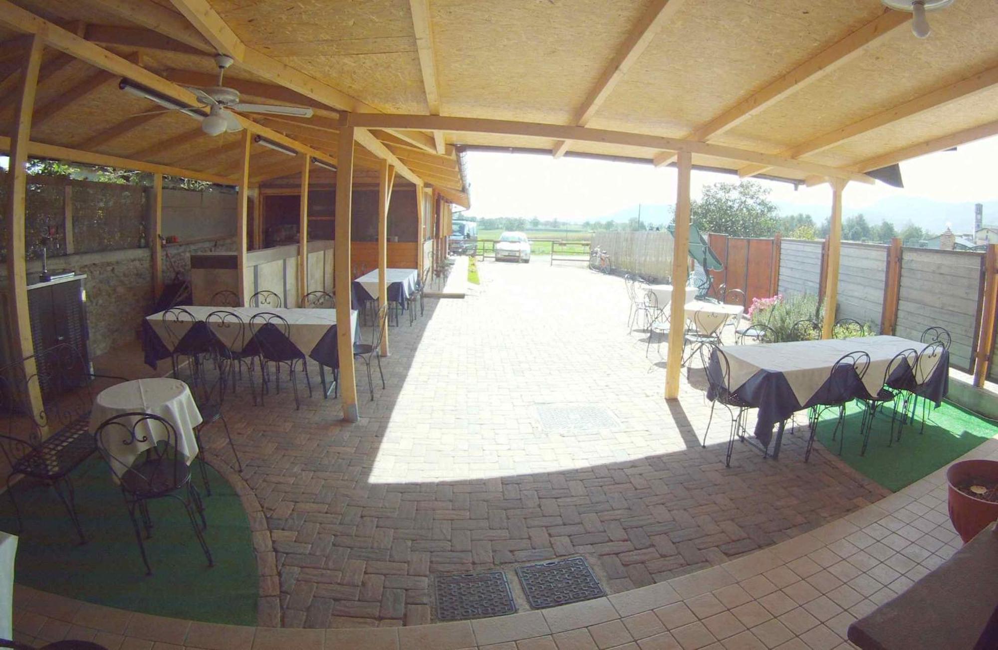 Locanda Dl'Angel Villar San Costanzo Екстер'єр фото